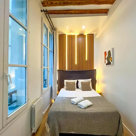 67 - Amazing Parisian Flat 파리
