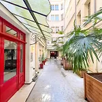 67 - Amazing Parisian Flat * Parijs