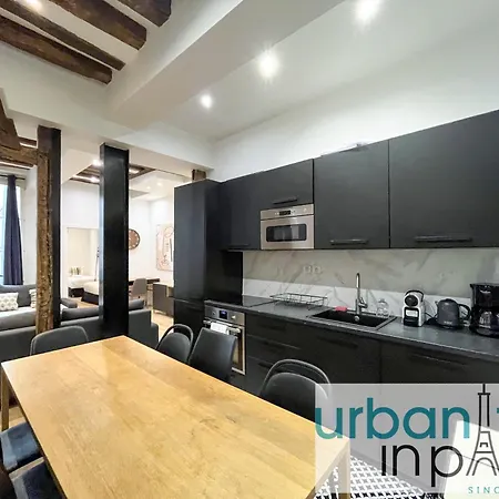 67 - Amazing Parisian Flat