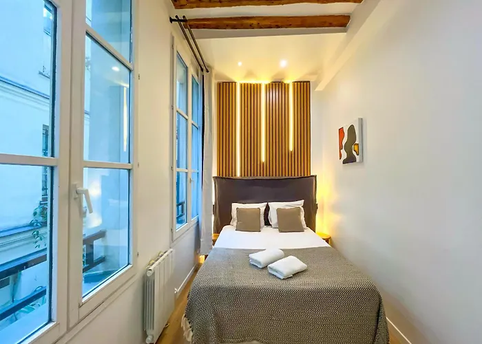 67 - Amazing Parisian Flat パリ